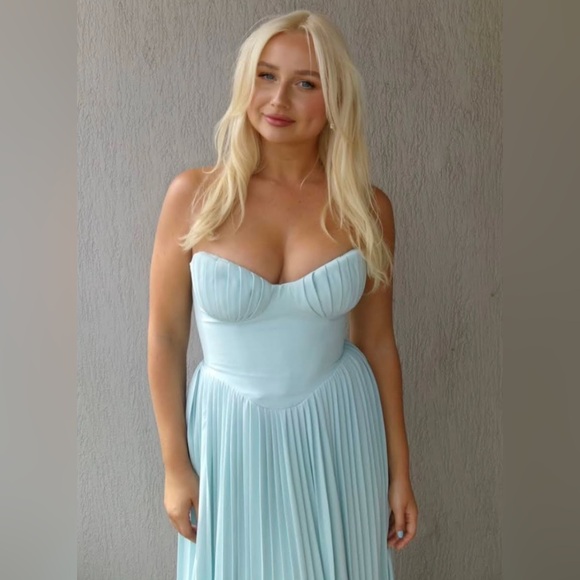 House of CB “Marcella” Pleated Sky Blue Dress - Picture 3 of 9